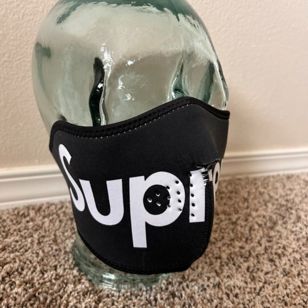 Supreme Windstopper Face Mask black neoprene skiing outdoor sport dust